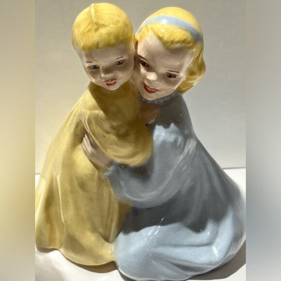 Set of 3 vintage porcelain children figurines - Picture 6 of 11